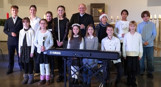 Luca Herget, Aivan Marasigan (Klavier), Dominik Wolf (Klavier), Demian Albrecht (Klavier), Jülinde Schmidt (Klavier), Leticia Coskovic (Klavier), Ana Arnold (Klavier), Magalie Dippmann (Klavier), Emily Haas (Querflöte), Clara Haas (Querflöte), Belén Araujo Bruno (Klavier), Melina Sophie Freimann (Klavier), Aylin Zinkhan (Klavier),